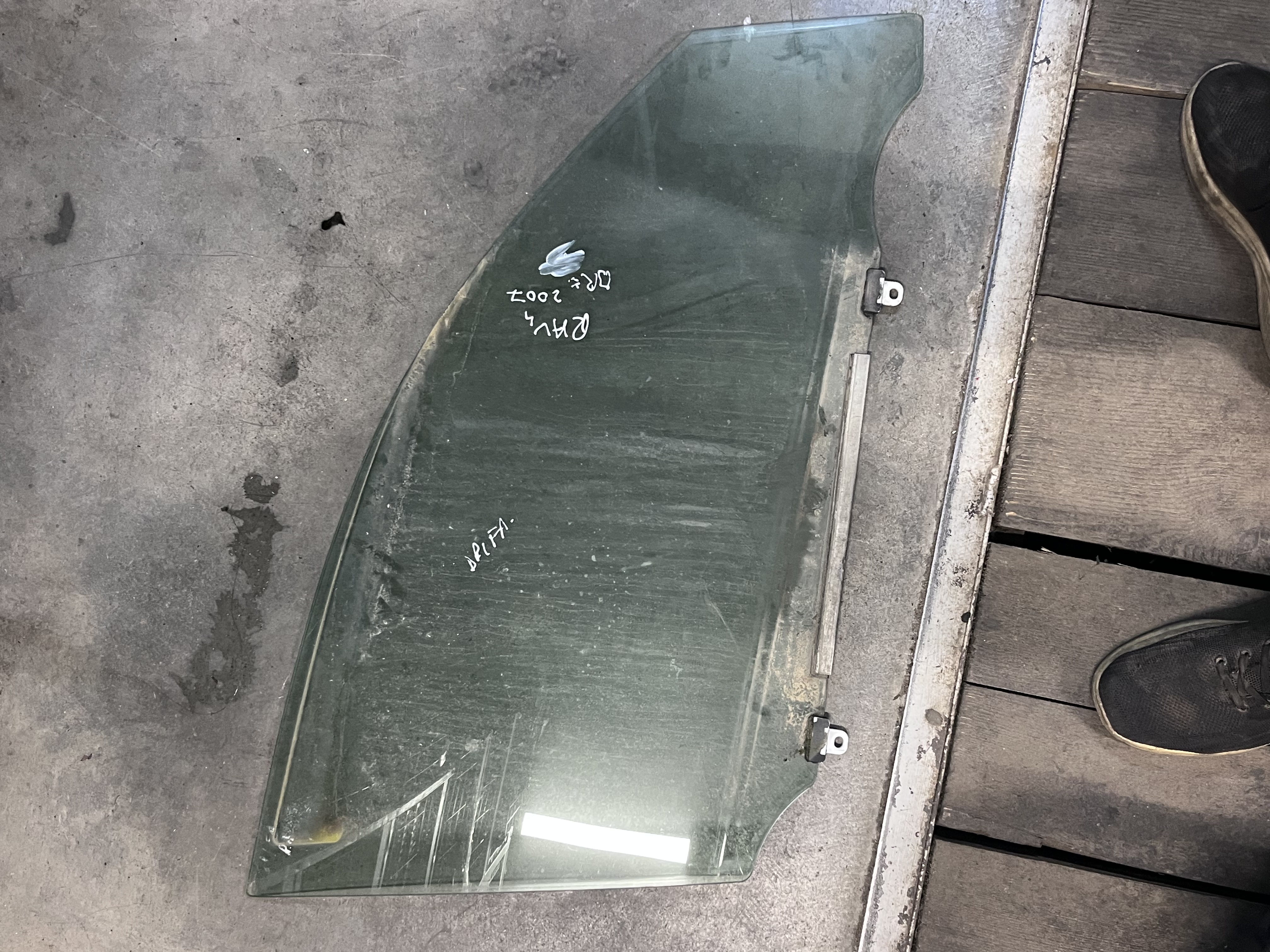 Geam Portiera dreapta față Toyota RAV4 2005–2012