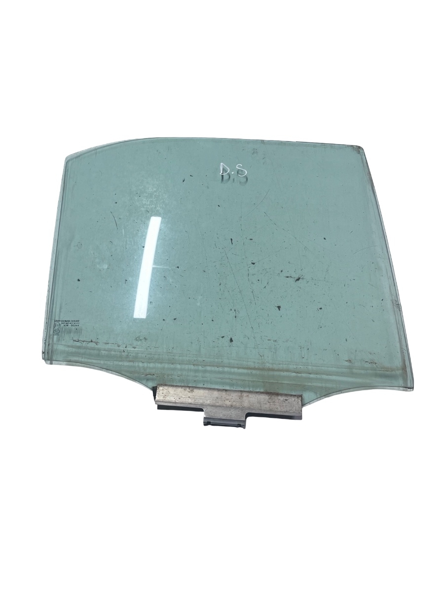 Geam portiera dreapta spate MERCEDES-BENZ C-CLASS W202 1993 - 2000