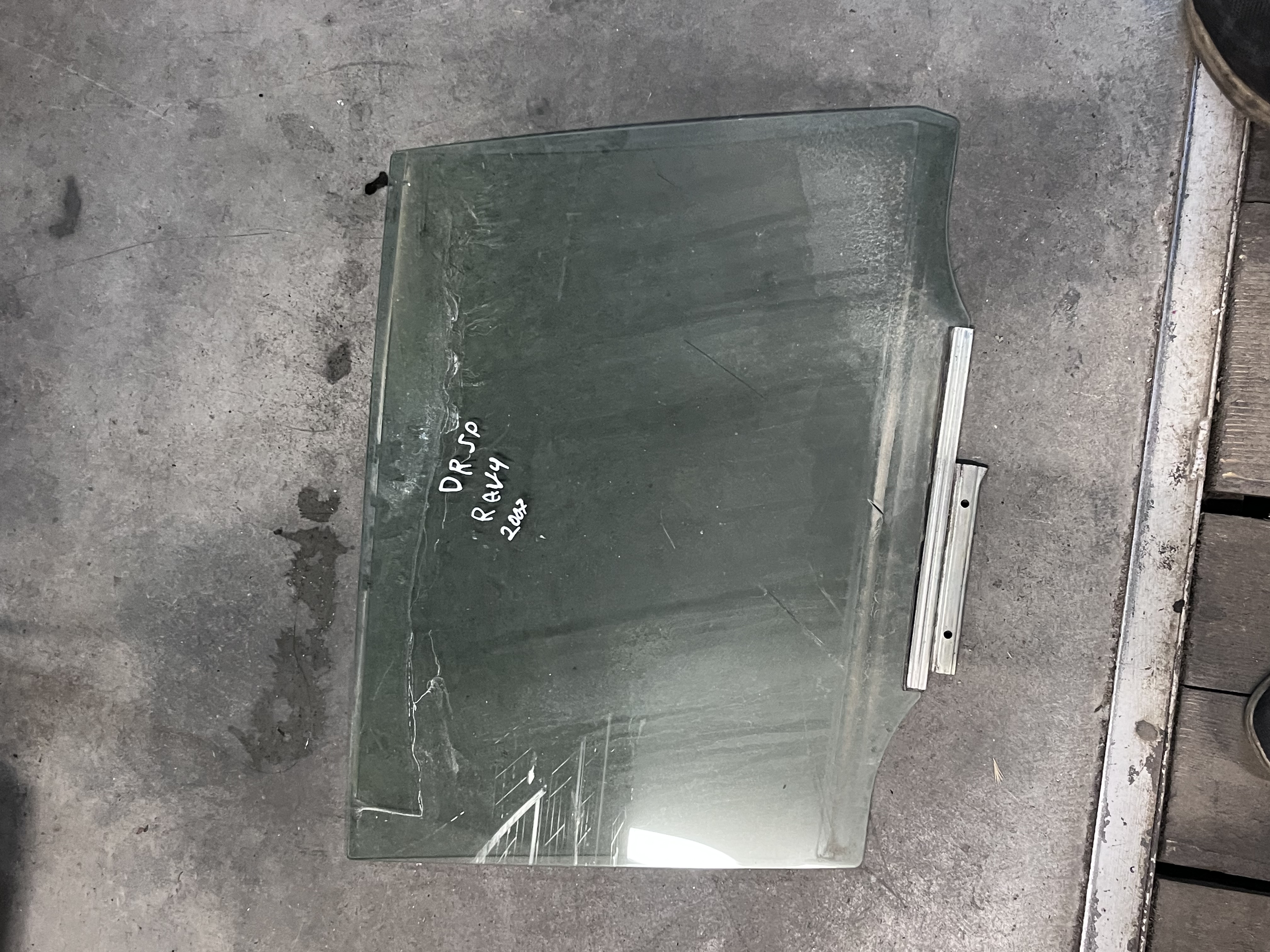 Geam Portiera dreapta spate Toyota RAV4 2005–2012