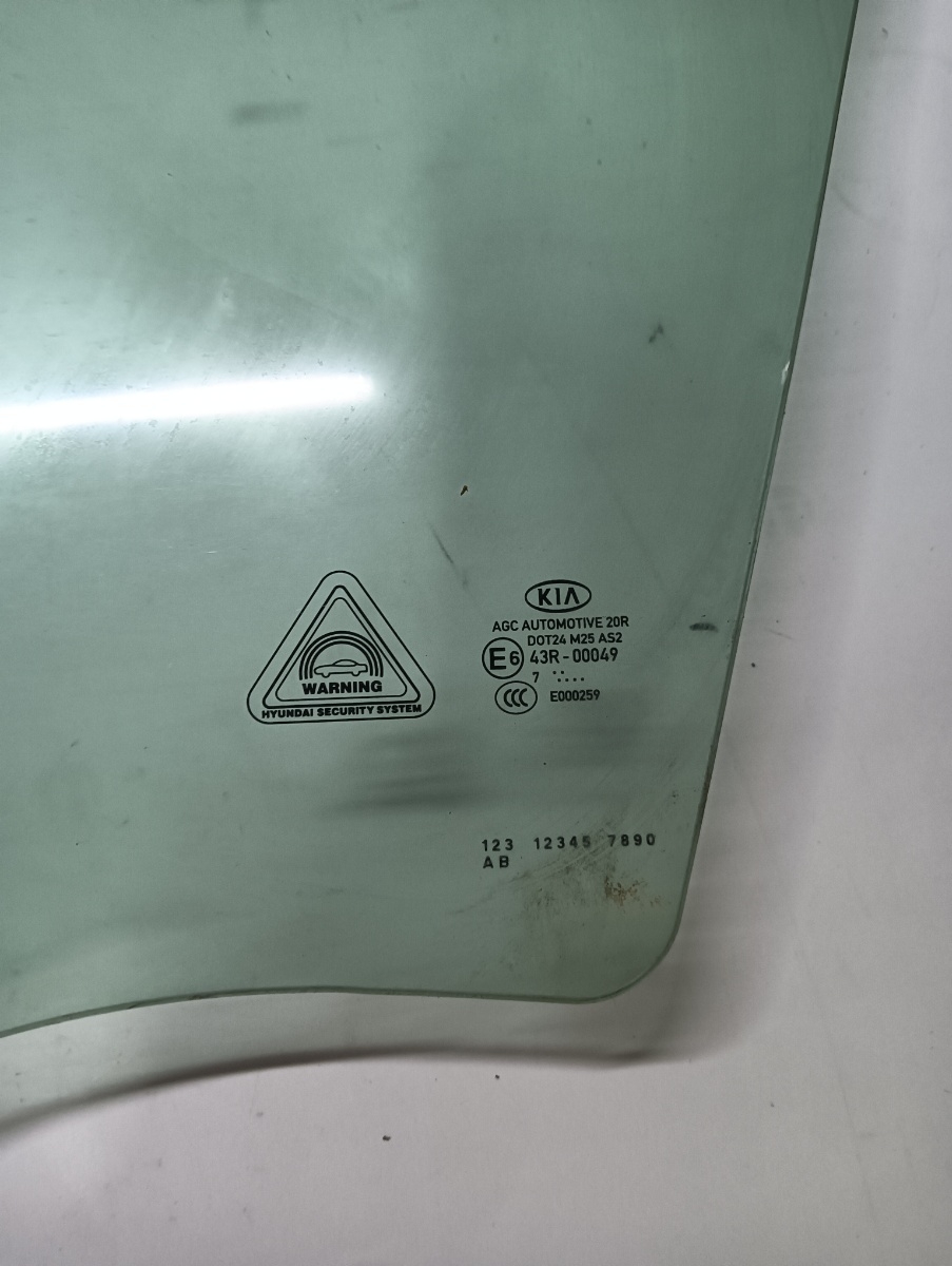 Geam portiera fata, patru usi stanga fata BMW 5 E60 2001 - 2010, BMW 5 VI Touring F11 2009 - >, BMW 5 F10 2009 - 2016 – foto 2