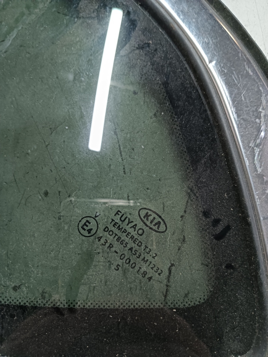 Geam  stanga spate KIA CEE`D JD 2012 - > – foto 2