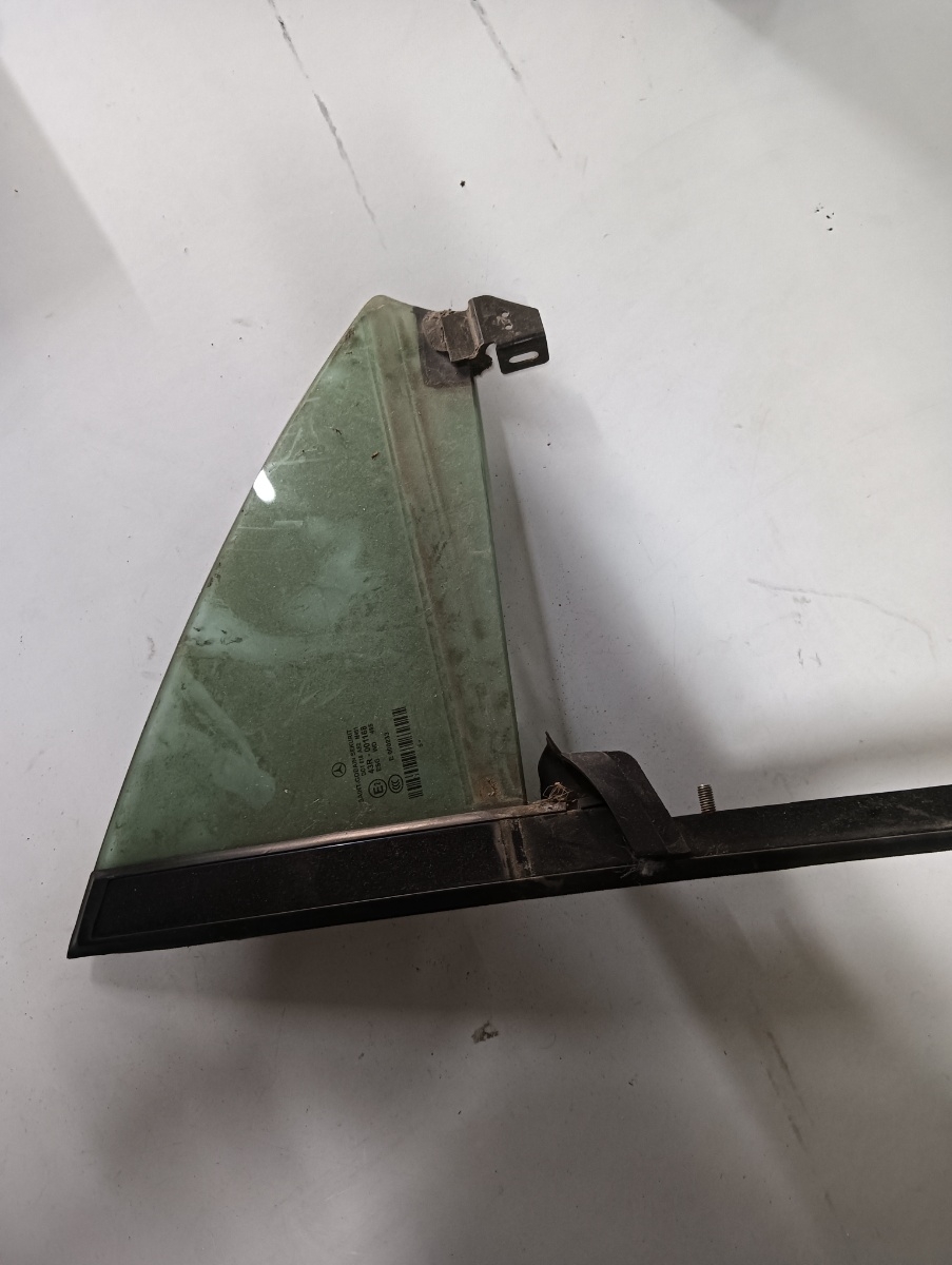 Geam usa stanga spate MERCEDES-BENZ CLS C219 2004 - 2011 – foto 2