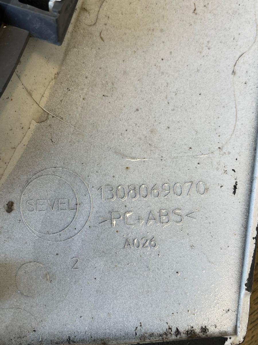 Grila bara centrala Citroen Jumper 1308069070 – foto 4