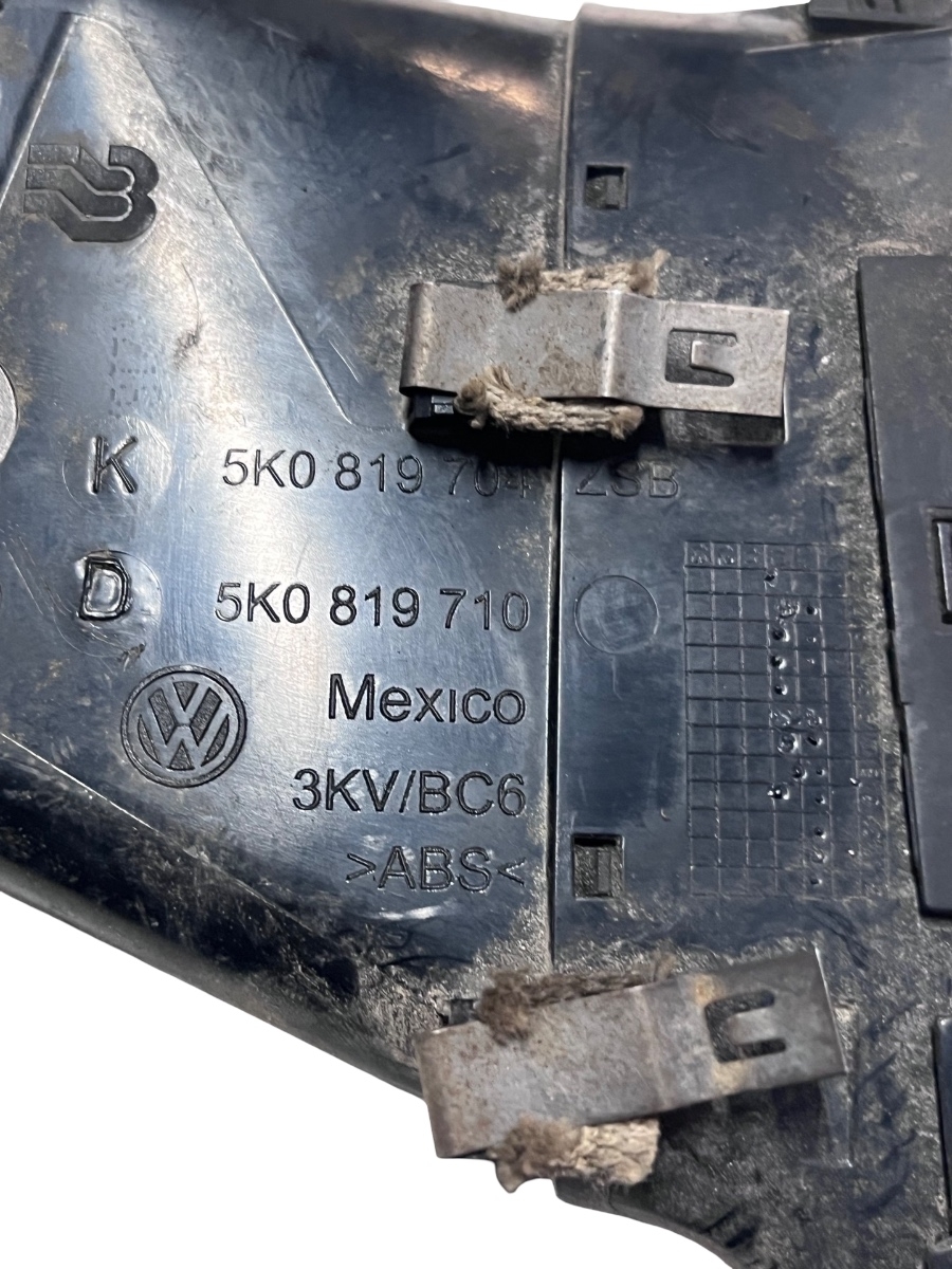 Grila de ventilatie bord centrala dreapta fata VOLKSWAGEN GOLF VI 5K1 2008 - 2013 5K0819710 – foto 4