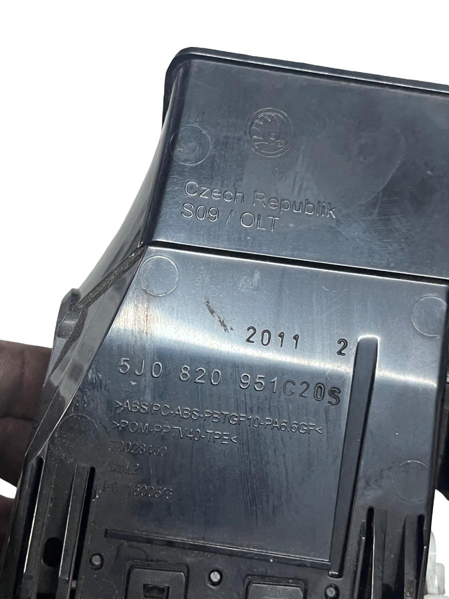 Grila de ventilatie bord centrala SKODA FABIA II 542 2006 - 2014 5J0820951C – foto 2