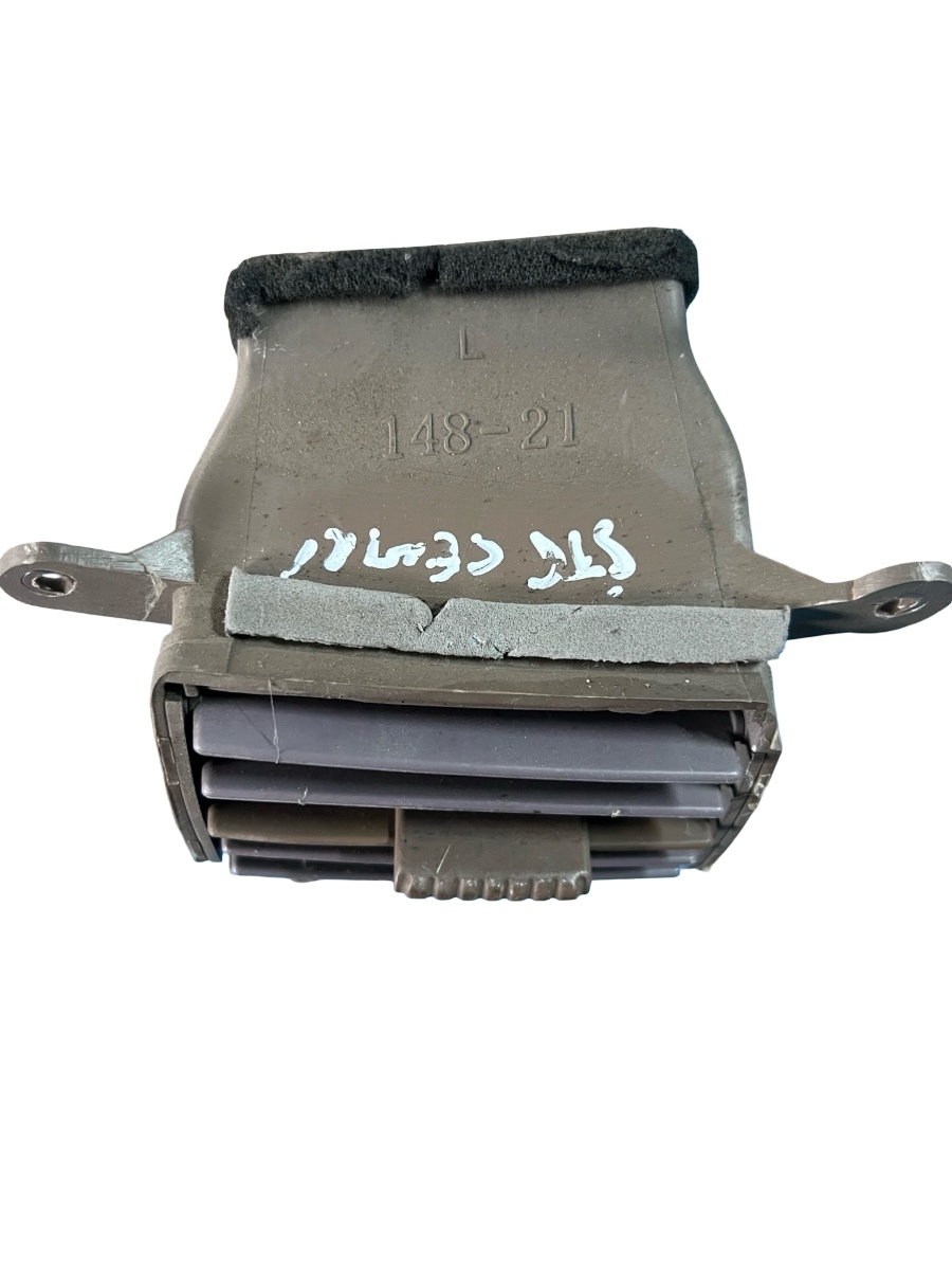 Grila de ventilatie bord centrala stanga GREAT WALL HOVER π 2006 - > 2.4 4G64-S4M – foto 2