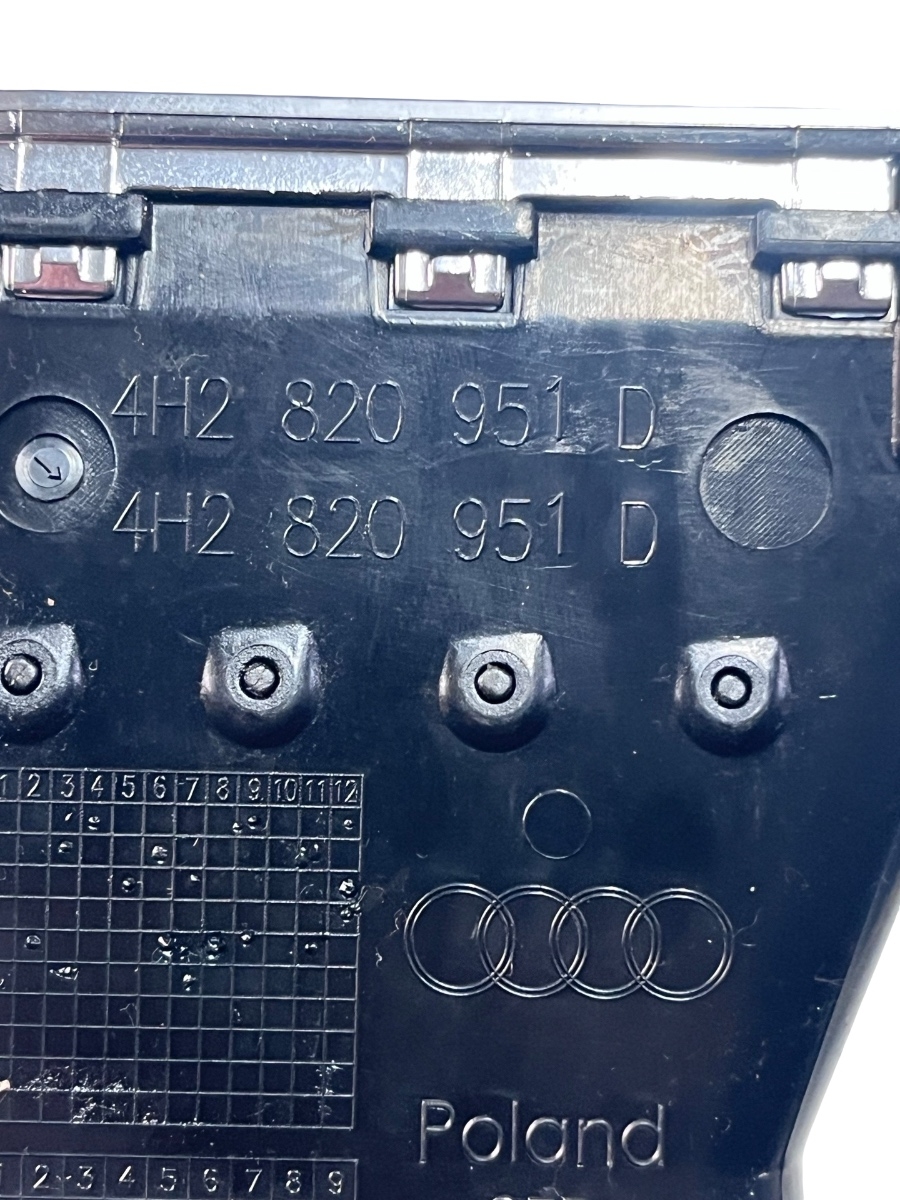 Grila de ventilatie bord stanga fata AUDI A8 III 4H2, 4H8, 4HC, 4HL 2009 - 2018 4H2820951D – foto 2