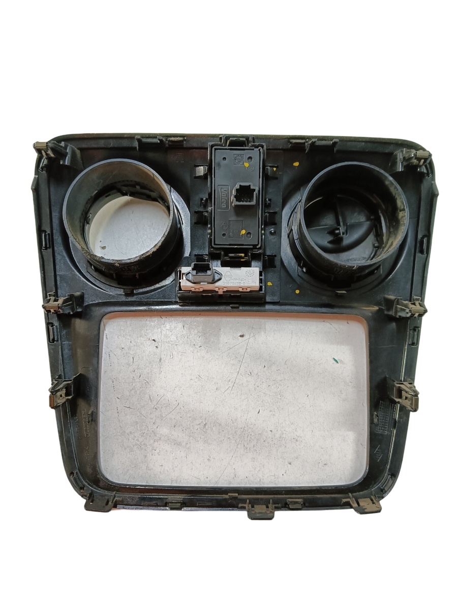 Grila de ventilatie/buto avarie DACIA LODGY 2012 - > 1.5 dCi K9K 846 – foto 2