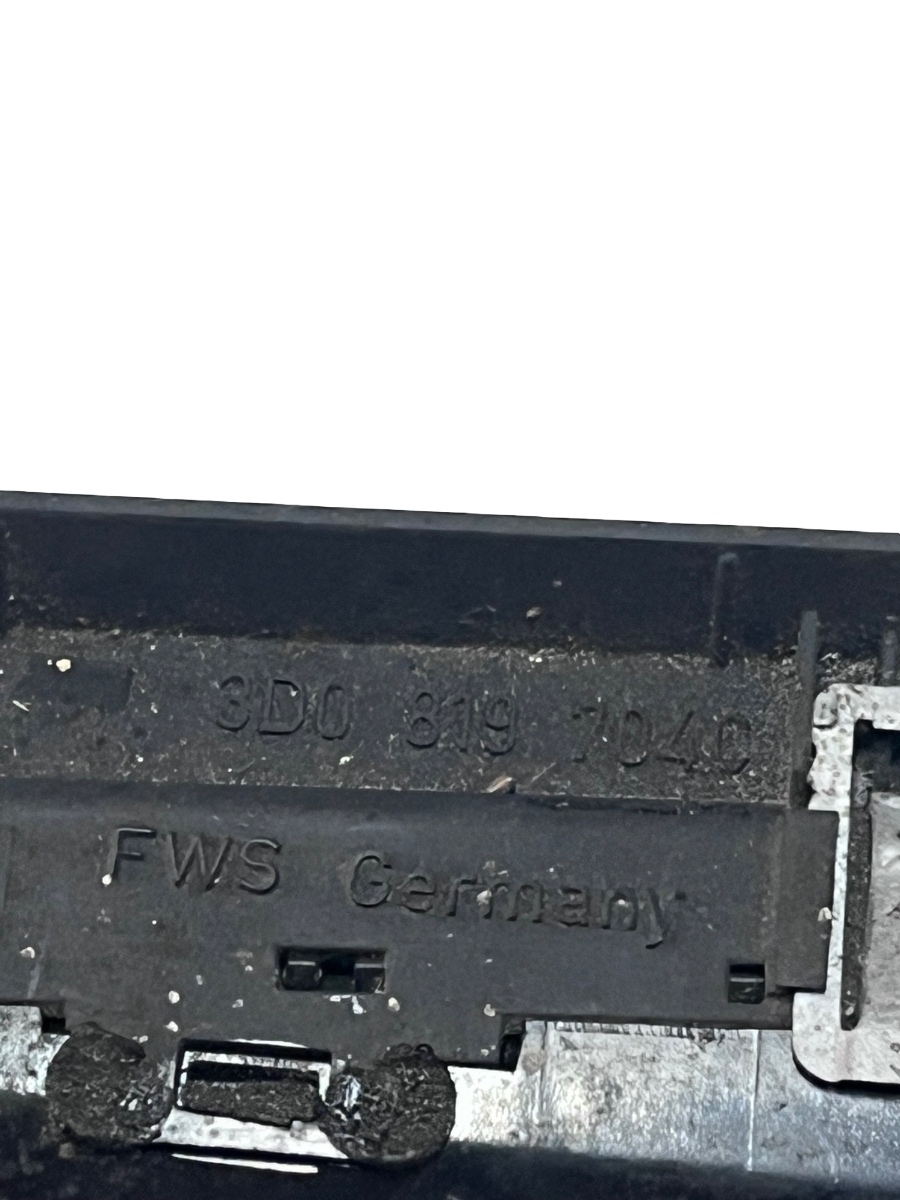 Grila de ventilatie centrala dreapta fata VOLKSWAGEN PHAETON 3D_ 2002 - 2016 3D08197040 – foto 2