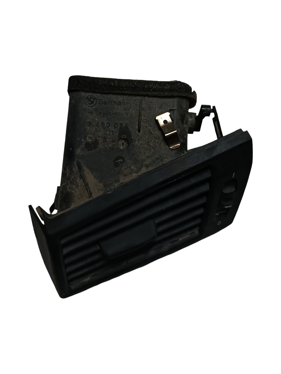 Grila de ventilatie laterala panou de bord BMW X3 E83N 2003 - 2011 – foto 2
