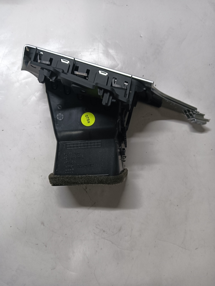 Grila de ventilatie laterala panou de bord dreapta fata AUDI A7 Sportback 4GA, 4GF 2010 - 2018 4g2820902 – foto 2