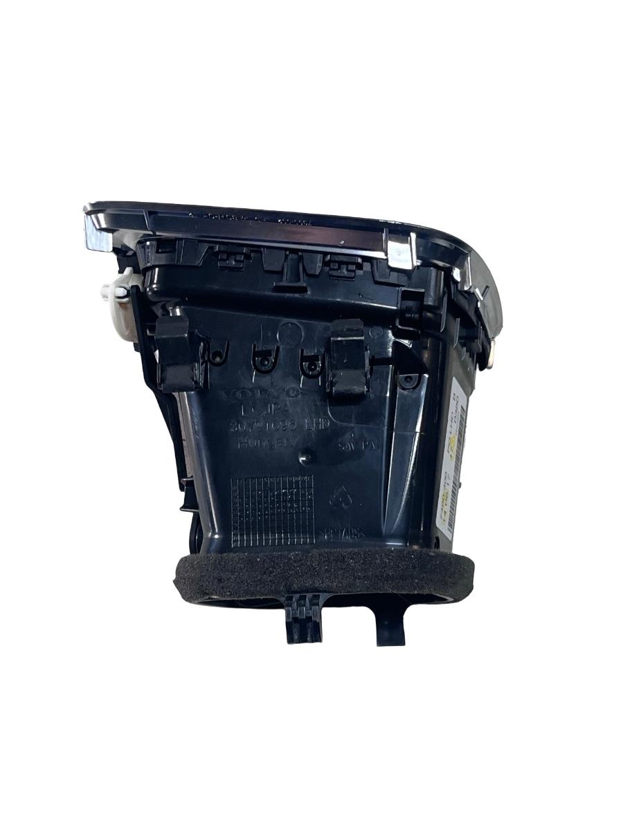 Grila de ventilatie laterala panou de bord dreapta fata VOLVO V40 Hatchback 525, 526 2012 -> 30791696 – foto 3