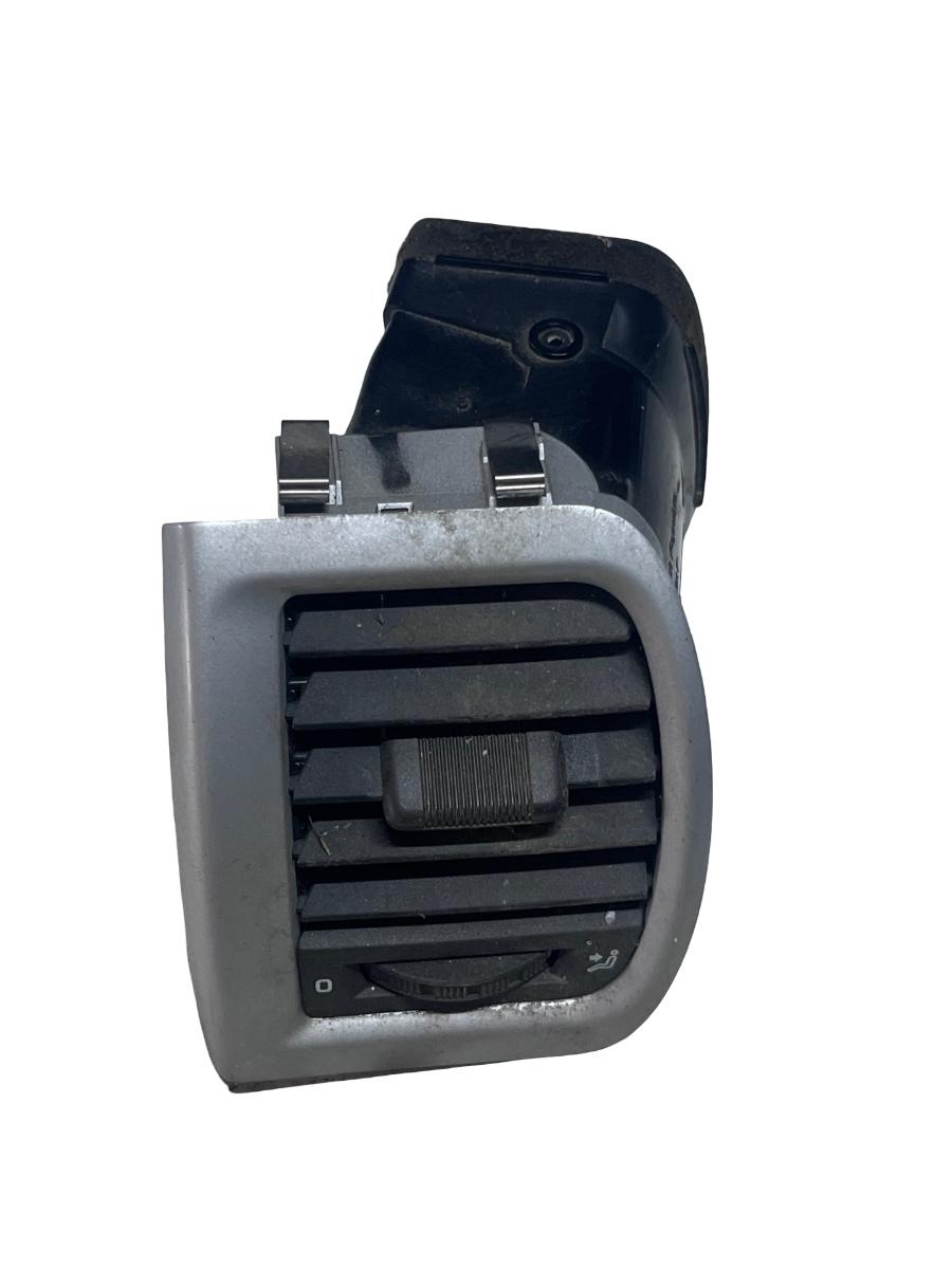 Grila de ventilatie stanga fata SKODA FABIA II 542 2006 - 2014 5J0819701