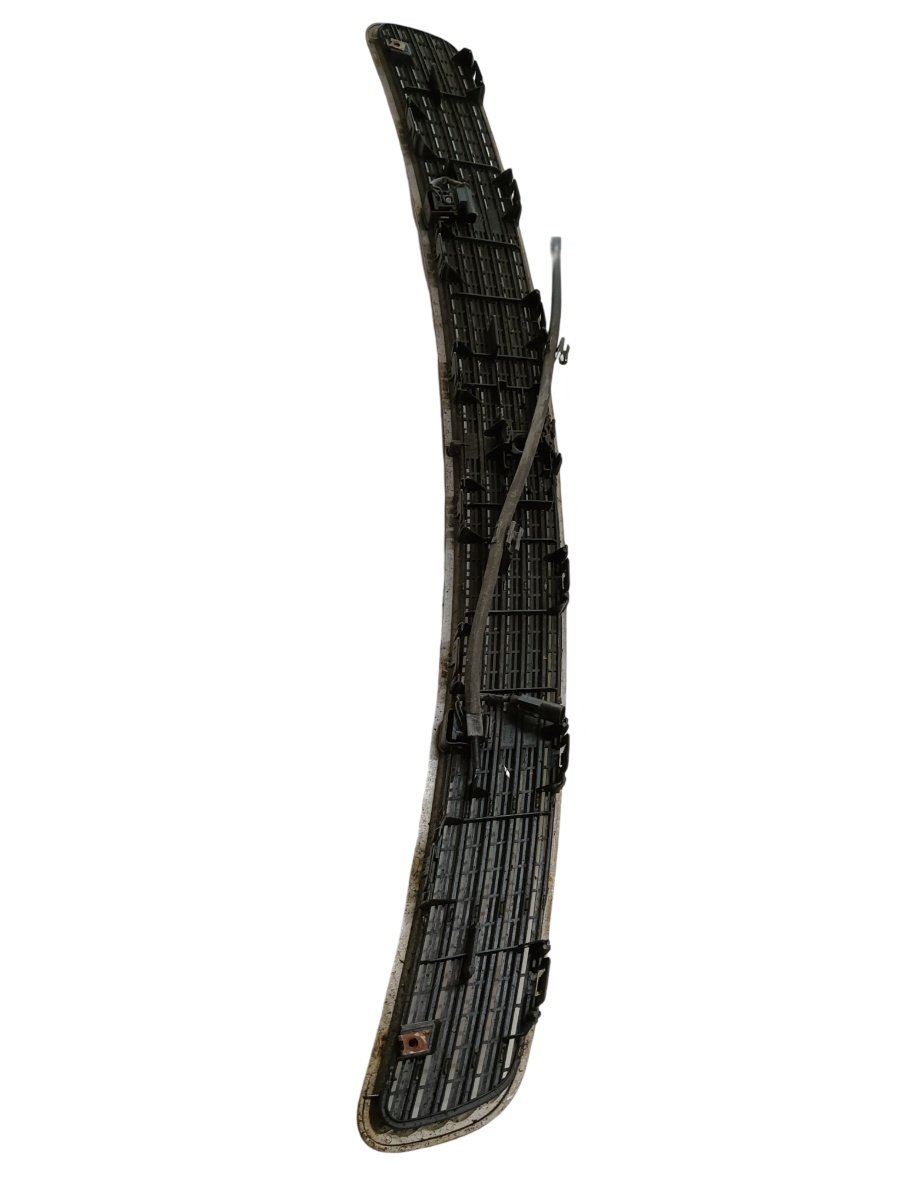 Grila fata MERCEDES-BENZ CLS C219 2004 - 2011 – foto 2