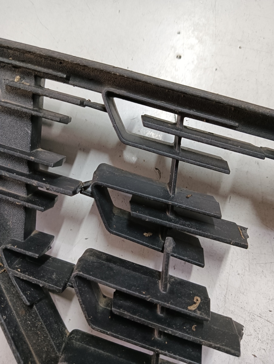 Grila fata SEAT LEON III 5F1 2012 -> 5f0853666 – foto 3