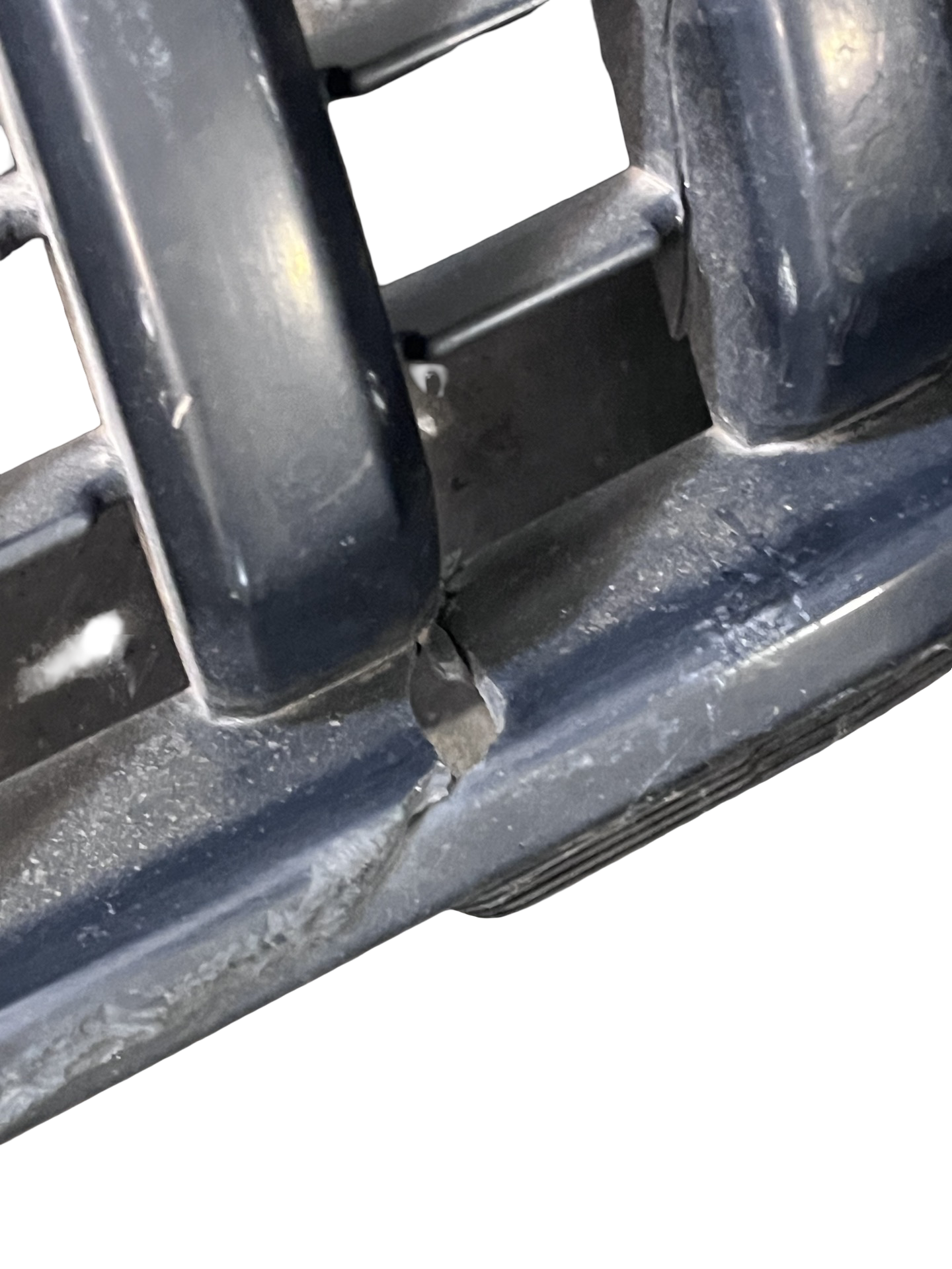 Grila Fata Toyota Land Cruiser J90 1996–2002 - CRAPATA PARTEA DE JOS – foto 2