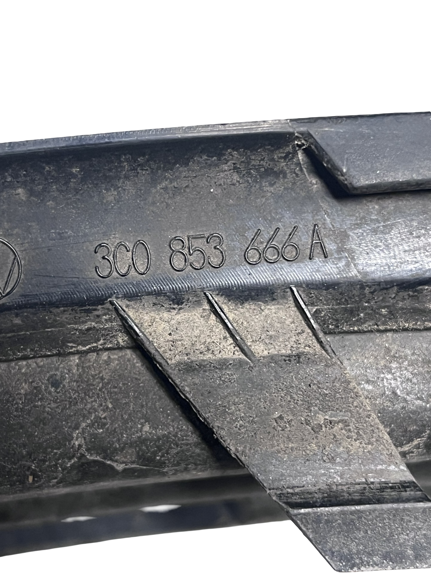 Grila Proiector dreapta față Volkswagen Passat B6 Combi 2005–2010 - cod: 3C0853666A – foto 3