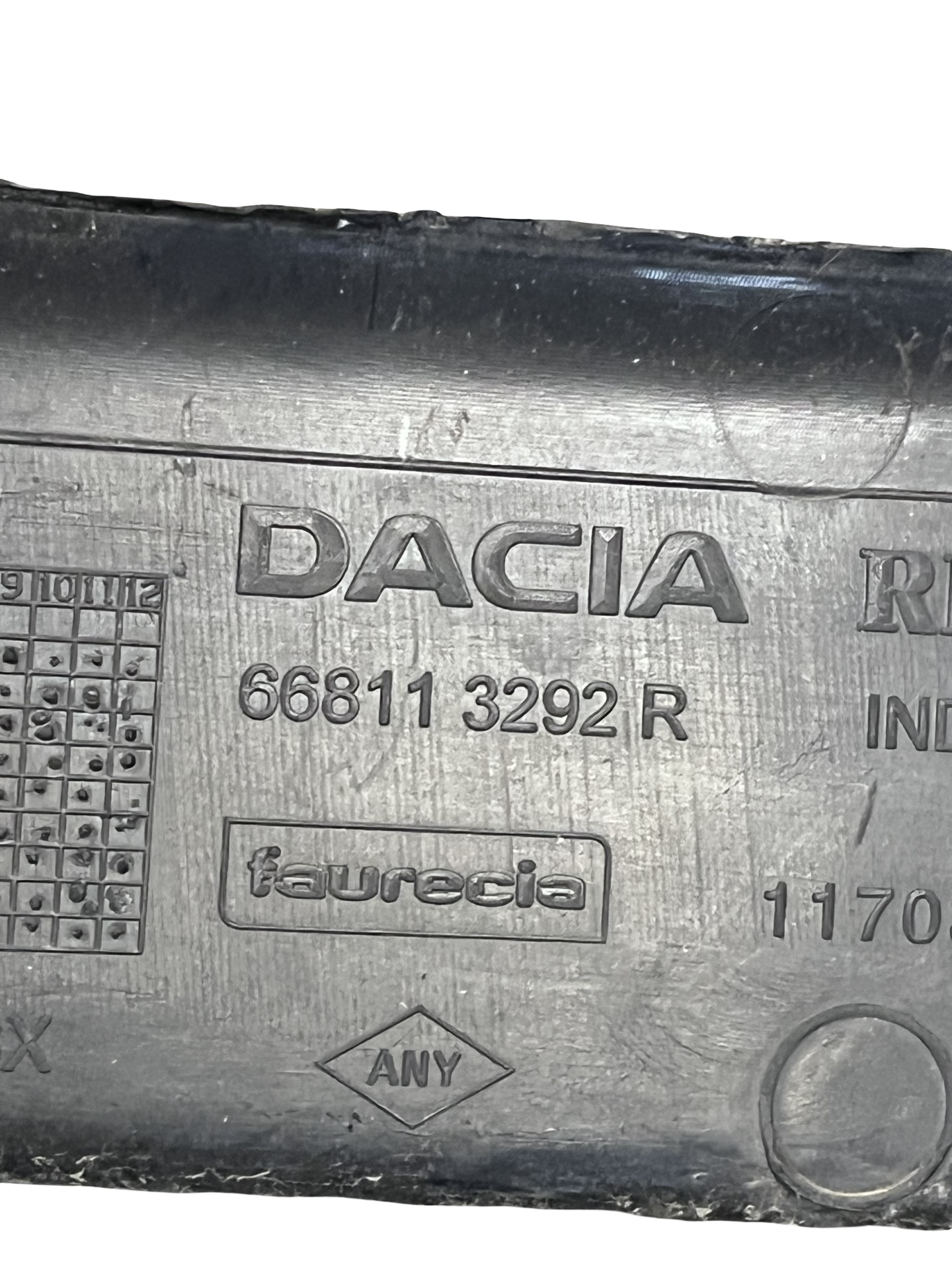 Grila Stergatoare Dacia Logan 2 2012–2020 - cod: 668113292R – foto 5