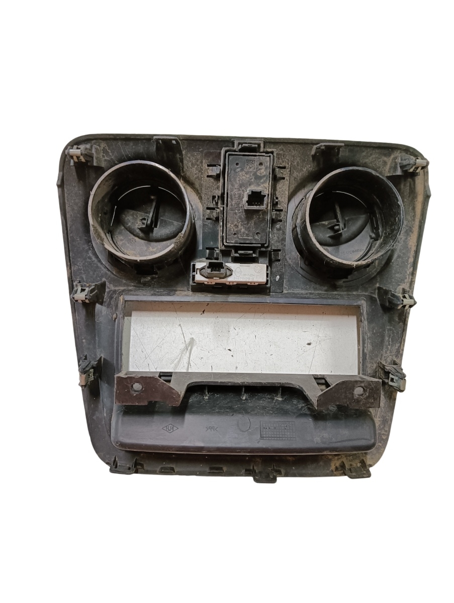 Grila ventilatie/buton avarie DACIA LODGY 2012 - > – foto 2