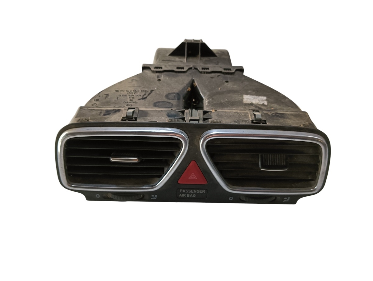 Grila ventilatie/buton avarie fata VOLKSWAGEN SCIROCCO 137 2008 - 2014 1q0819735c