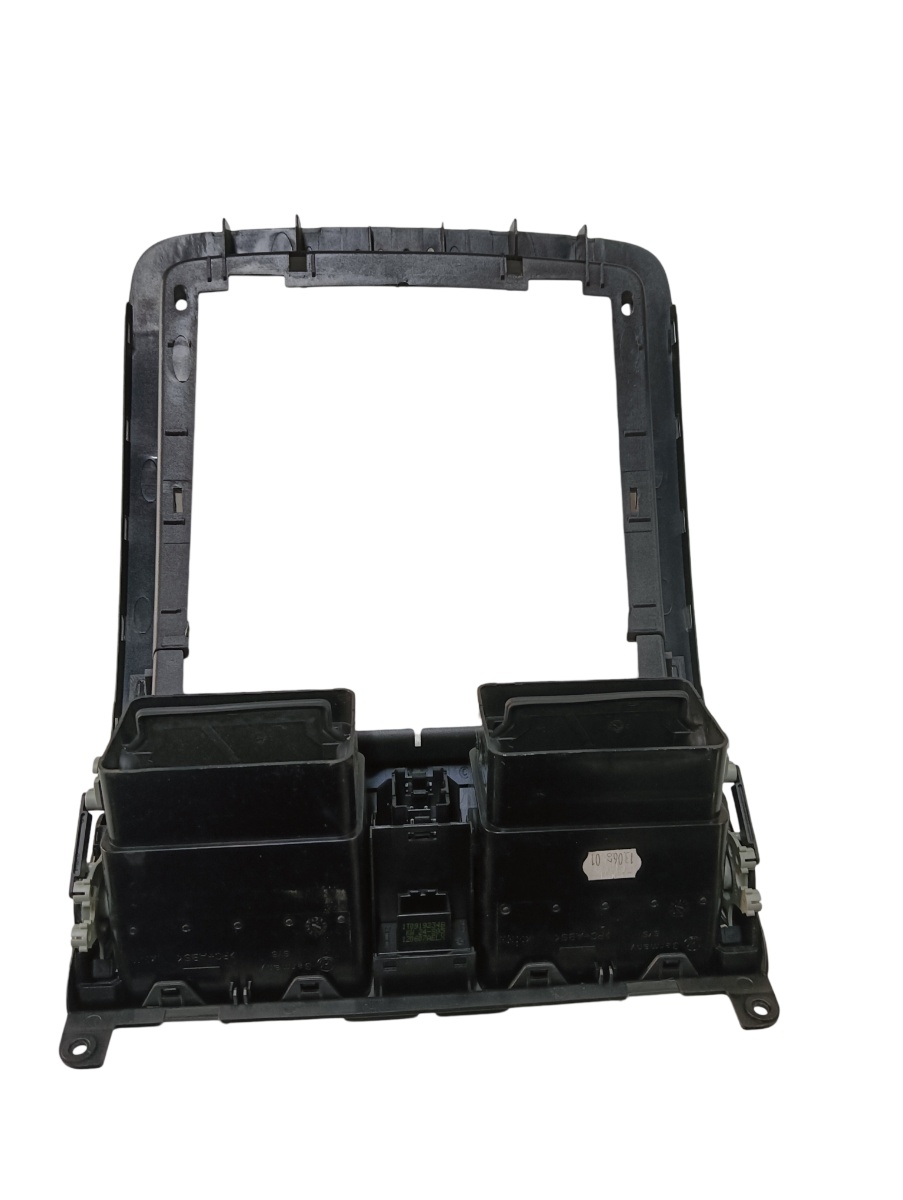 Grila ventilatie/buton avarie VOLKSWAGEN TOURAN 1T1, 1T2 2003 - 2010 – foto 2