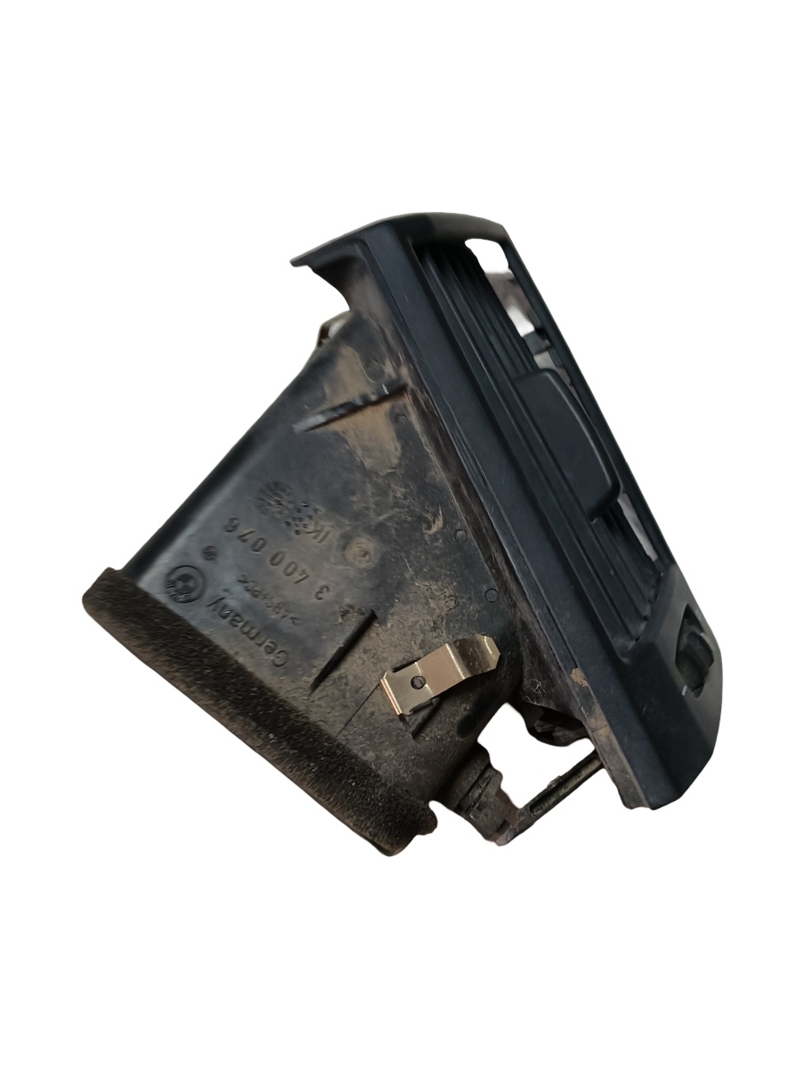 Grila ventilatie  dreapta fata BMW X3 E83N 2003 - 2011 – foto 2