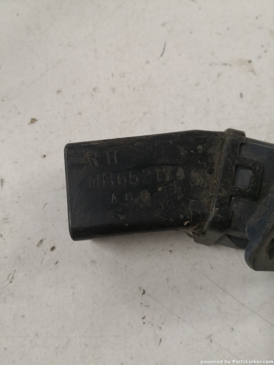 Grila ventilatie dreapta fata MITSUBISHI PAJERO II (V3_W, V2_W, V4_W) [ 1990 - 2001 ] OEM Mb65217 – foto 2