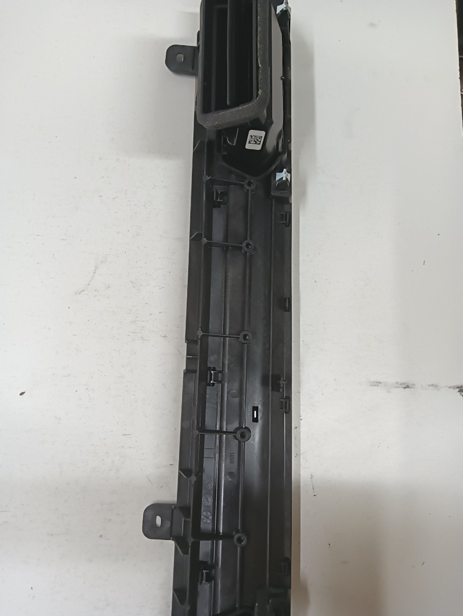 Guri ventilatie bord fata AUDI A6 C8, 4A2 2018 - > 4k1820902 – foto 4