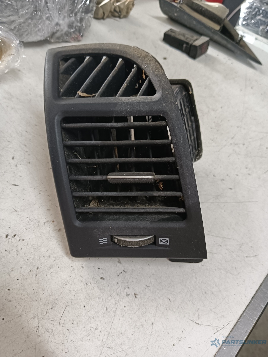 Guri ventilatie dreapta fata HYUNDAI SANTA FE II (CM) [ 2005 - 2012 ] OEM 974902b900