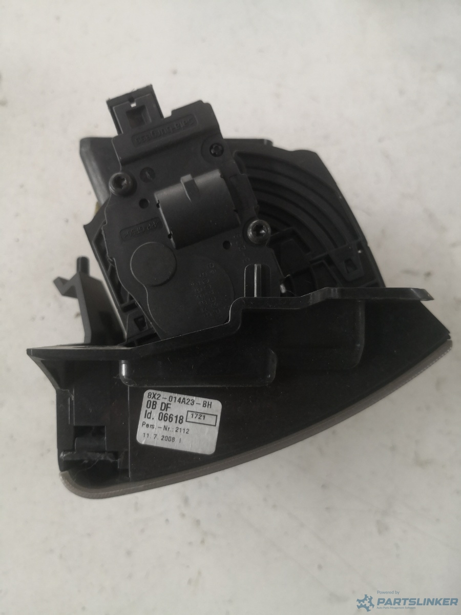 Guri ventilatie dreapta fata JAGUAR XF (CC9_, X250) [ 2008 - 2015 ] OEM 8x2014a23bh – foto 2