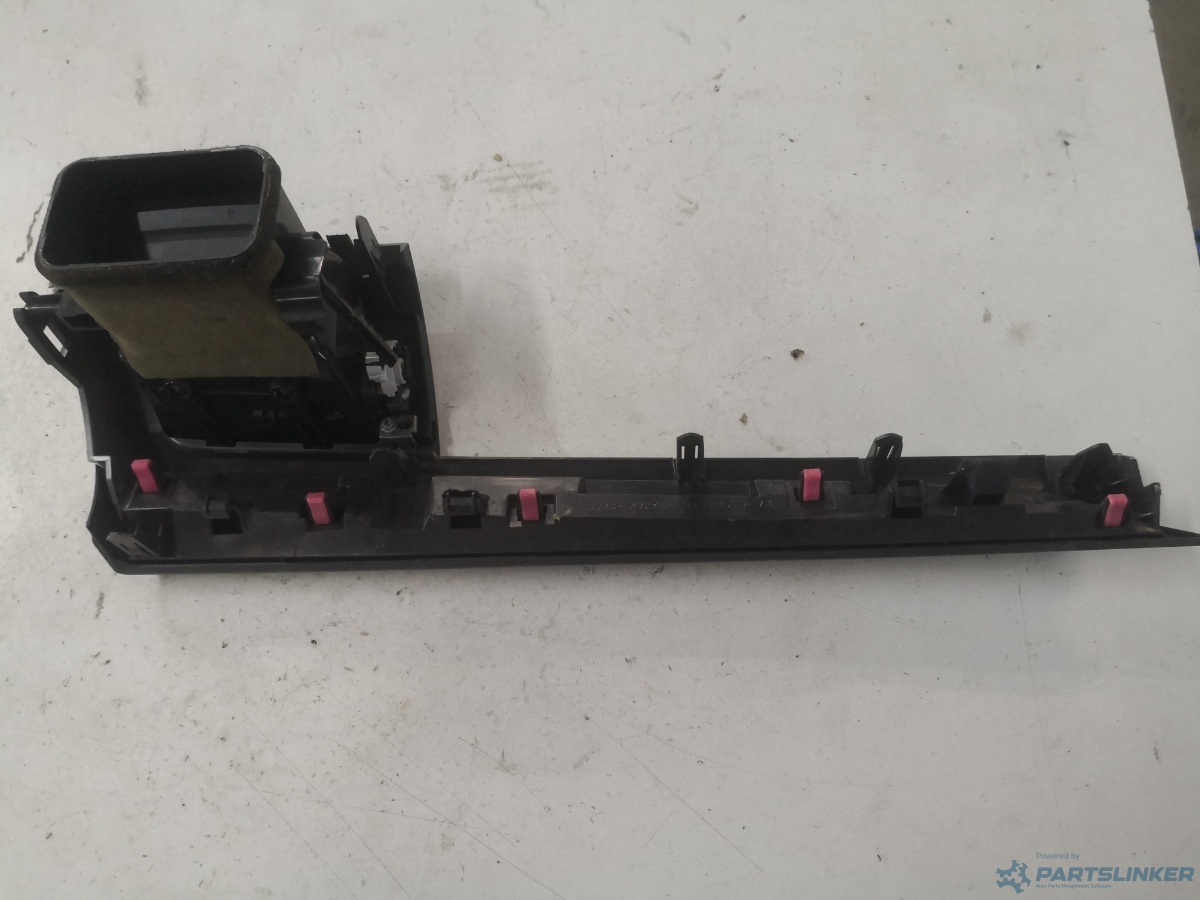 Guri ventilatie dreapta fata LEXUS CT (ZWA10_) [ 2010 - > ] – foto 2