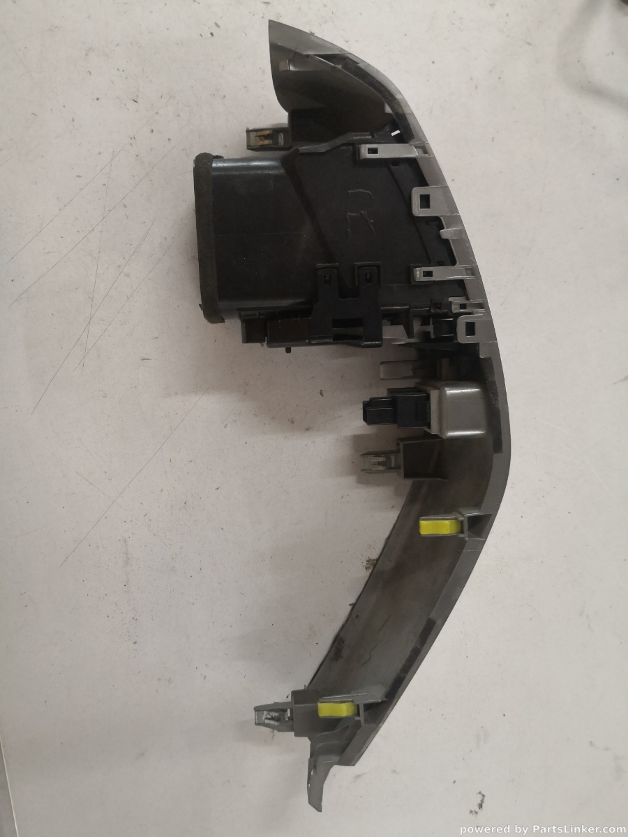 Guri ventilatie dreapta fata TOYOTA LAND CRUISER J120 2004> OEM 6556430040 – foto 2