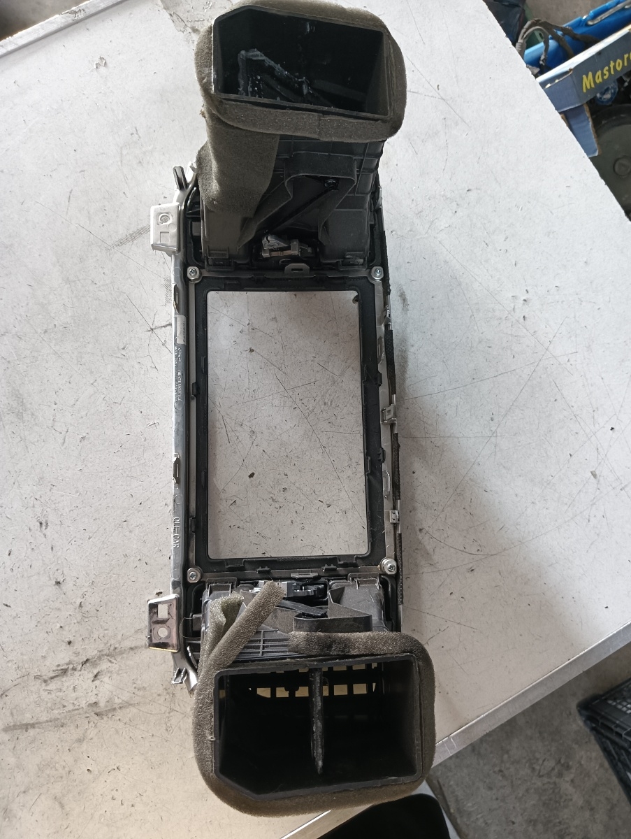 Guri ventilatie fata KIA SPORTAGE (QL, QLE) [ 2015 - > ] – foto 2