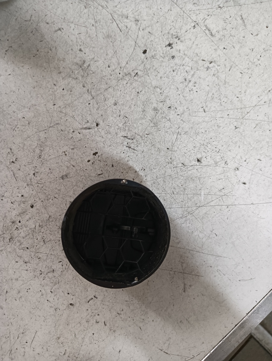 Guri ventilatie  FORD FIESTA Saloon [ 2010 - > ] – foto 2