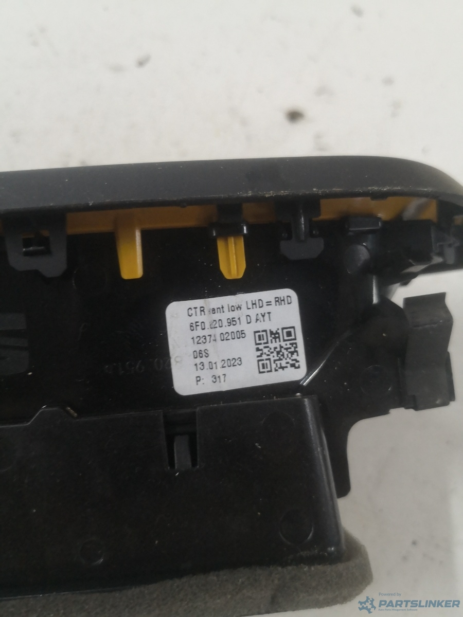 Guri ventilatie SEAT ARONA (KJ7) [ 2017 - > ] 1.6 SRE (CWVA) 81KW|110HP OEM 6f0820951d – foto 2