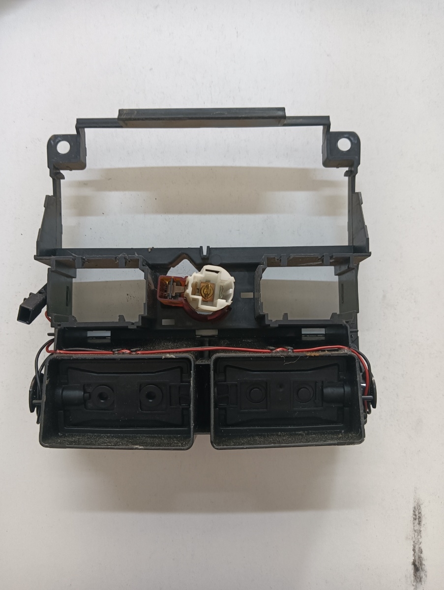 Guri ventilatie  spate AUDI A8 II 4E2, 4E8 2002 - 2010 4e0819203a – foto 2