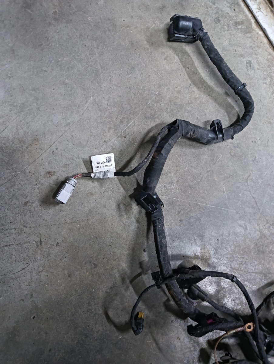 Instalatie electrica motor  SKODA RAPID II NH3 2012 - > 1.2 TSI CJZD 04e971612at – foto 2