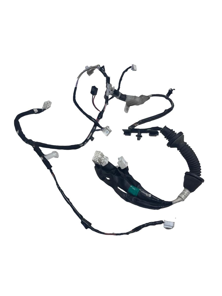 Instalatie electrica portiera dreapta fata TOYOTA AURIS ZWE18_, NZE18_, ZRE18_ 2012 -> 821510Z