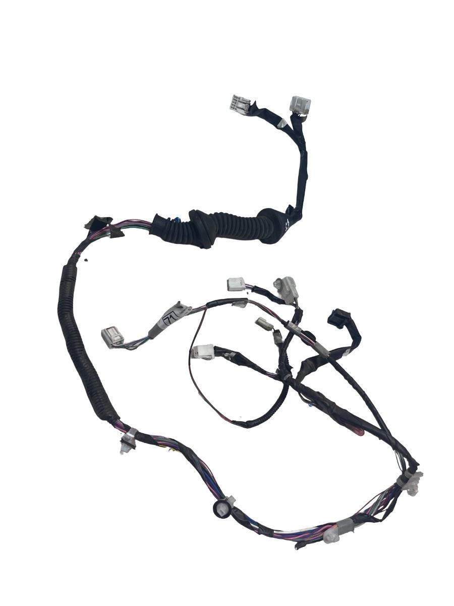 Instalatie electrica portiera stanga fata TOYOTA AVENSIS Saloon _T27_ 2008 -> 8215205810F
