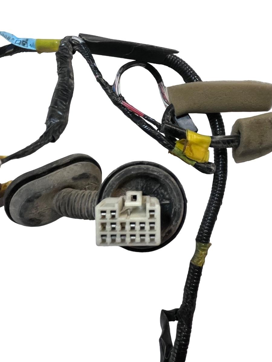 Instalatie electrica portiera stanga spate TOYOTA LAND CRUISER LJ12_, KZJ12_, TRJ12_, KDJ12_, GRJ12_ 2002 - 8215460040 – foto 3