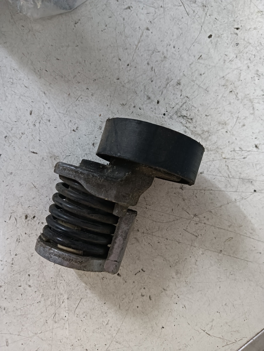 Intinzator curea, curea distributie AUDI A6/S6 IV Saloon (4G2, C7, 4GC) [ 2010 - 2018 ] TDI (CGLC, CMGB) 130KW|177HP OEM 038903315aa – foto 2