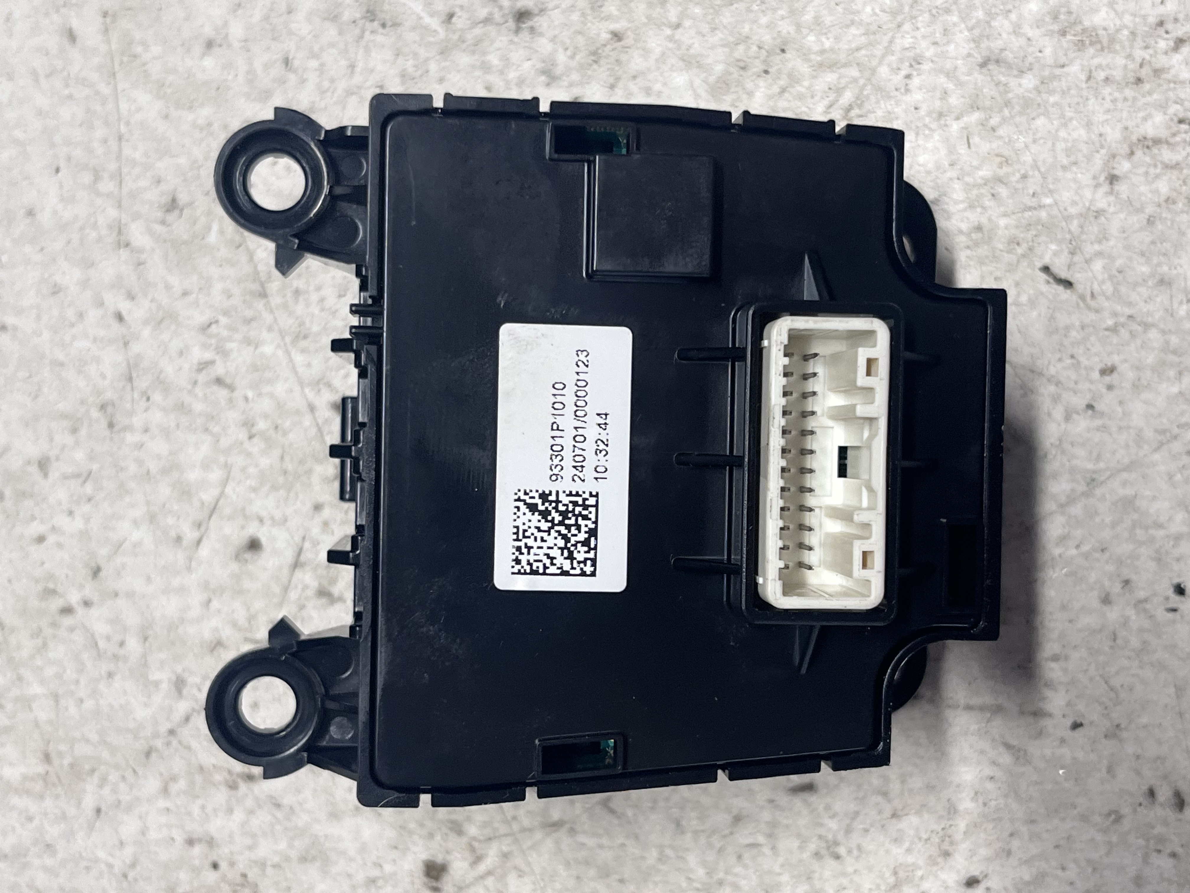 Joystick control tractiune KIA Sportage 5 2021–2025 - cod: 93301P1010 – foto 3