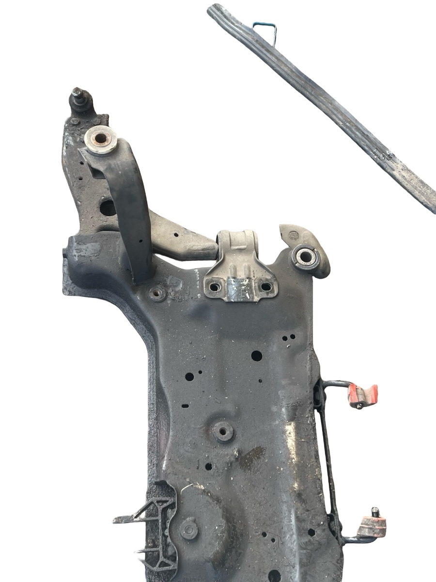 Jug motor VOLVO V40 Hatchback 525, 526 2012 - > – foto 3