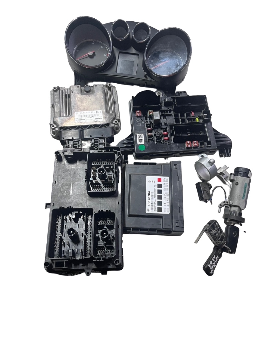 Kit Pornire  OPEL INSIGNIA A Country Tourer G09 2008 - 2017 2.0 CDTi A 20 DT, A 20 DTJ BOSCH 55577674
