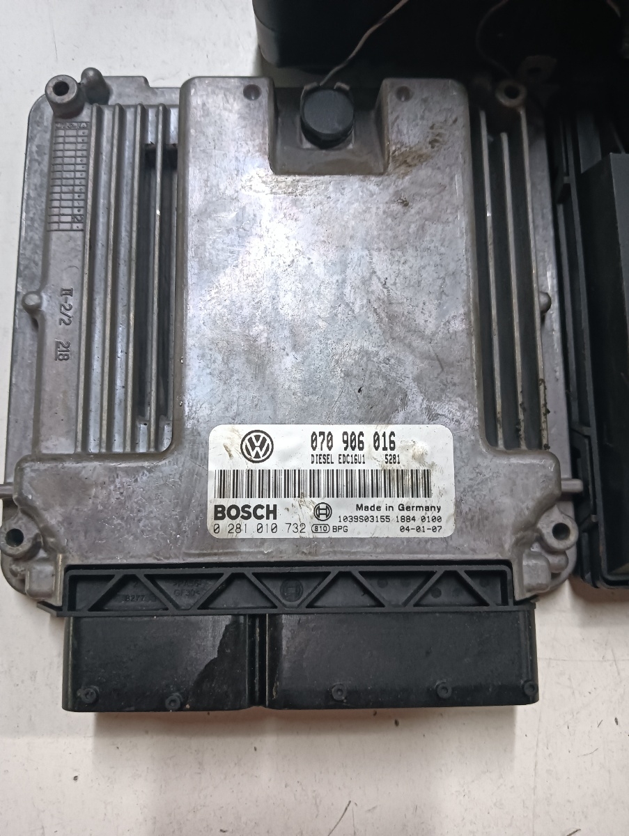 Kit pornire  VOLKSWAGEN TRANSPORTER V Box 7HA, 7HH, 7EA, 7EH 2003 - > 2.5 TDI AXD 0281010732 070906016 – foto 3