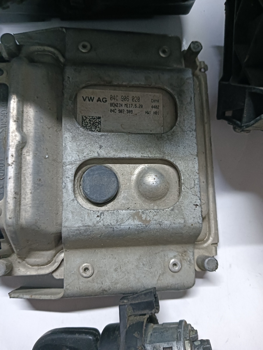 Kit pornire  VOLKSWAGEN UP 121, 122, BL1, BL2 2011 - > 1.0 1.0  CHY 04c906020 – foto 2
