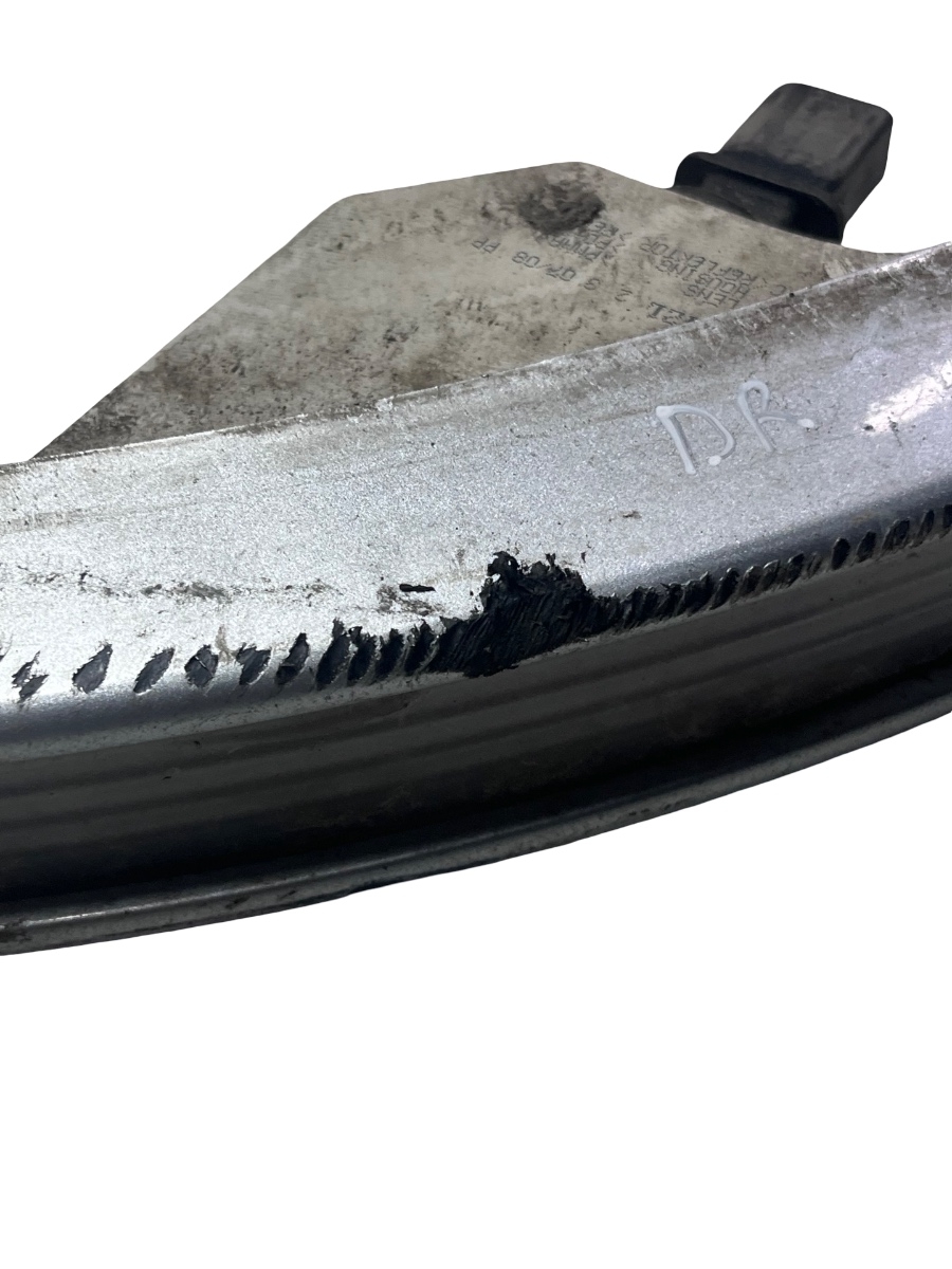 Lampa de semnalizare bara  dreapta fata VOLKSWAGEN PASSAT 3C2 2005 - 2010 – foto 4