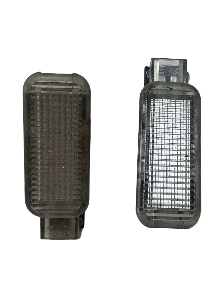Lampa interioara habitaclu AUDI A6/S6 III Saloon 4F2, C6 2004 - 2011 – foto 2