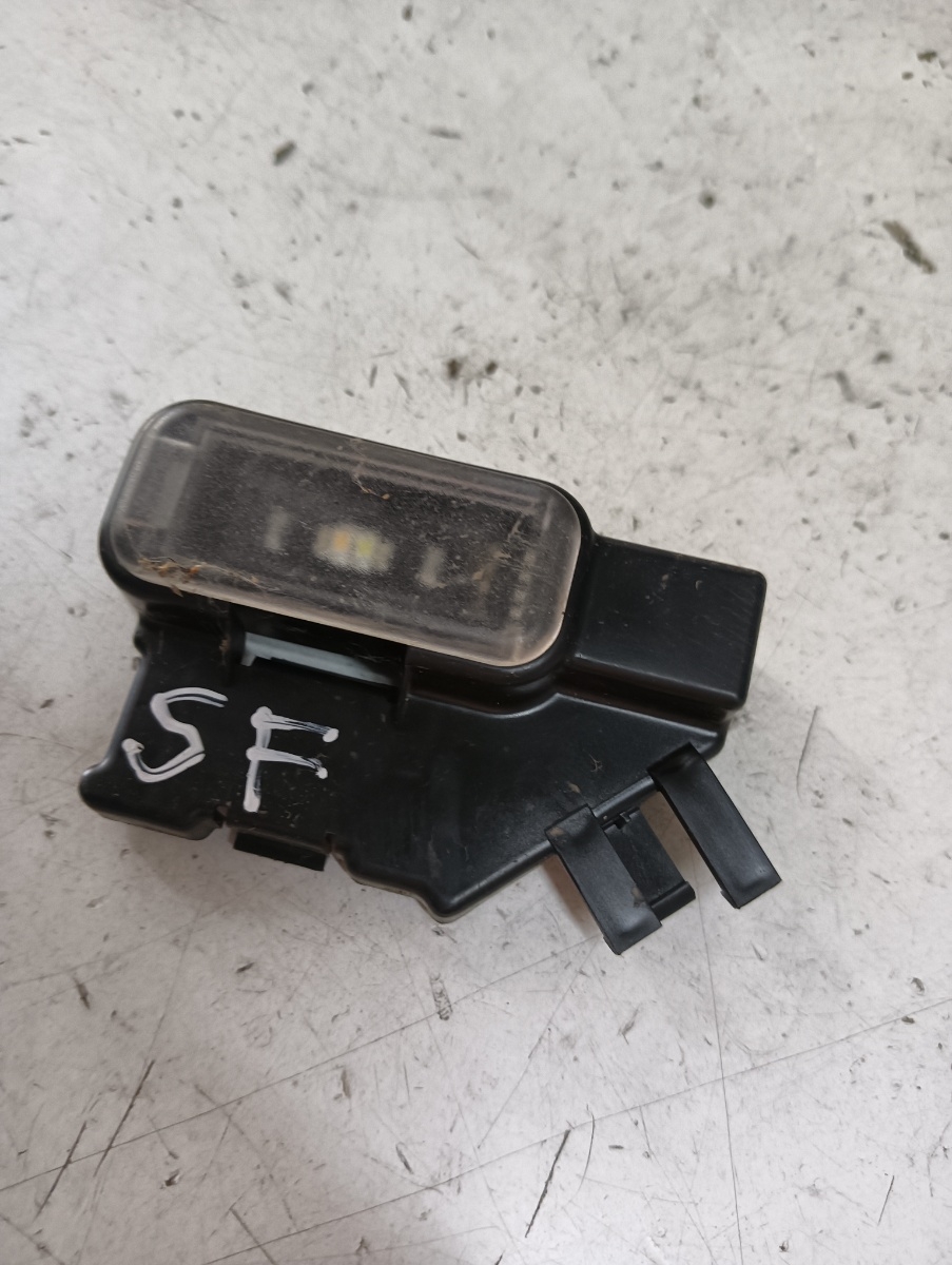Lampa INTERIOR stanga fata AUDI A8 III (4H2, 4H8, 4HC, 4HL) [ 2009 - 2018 ]