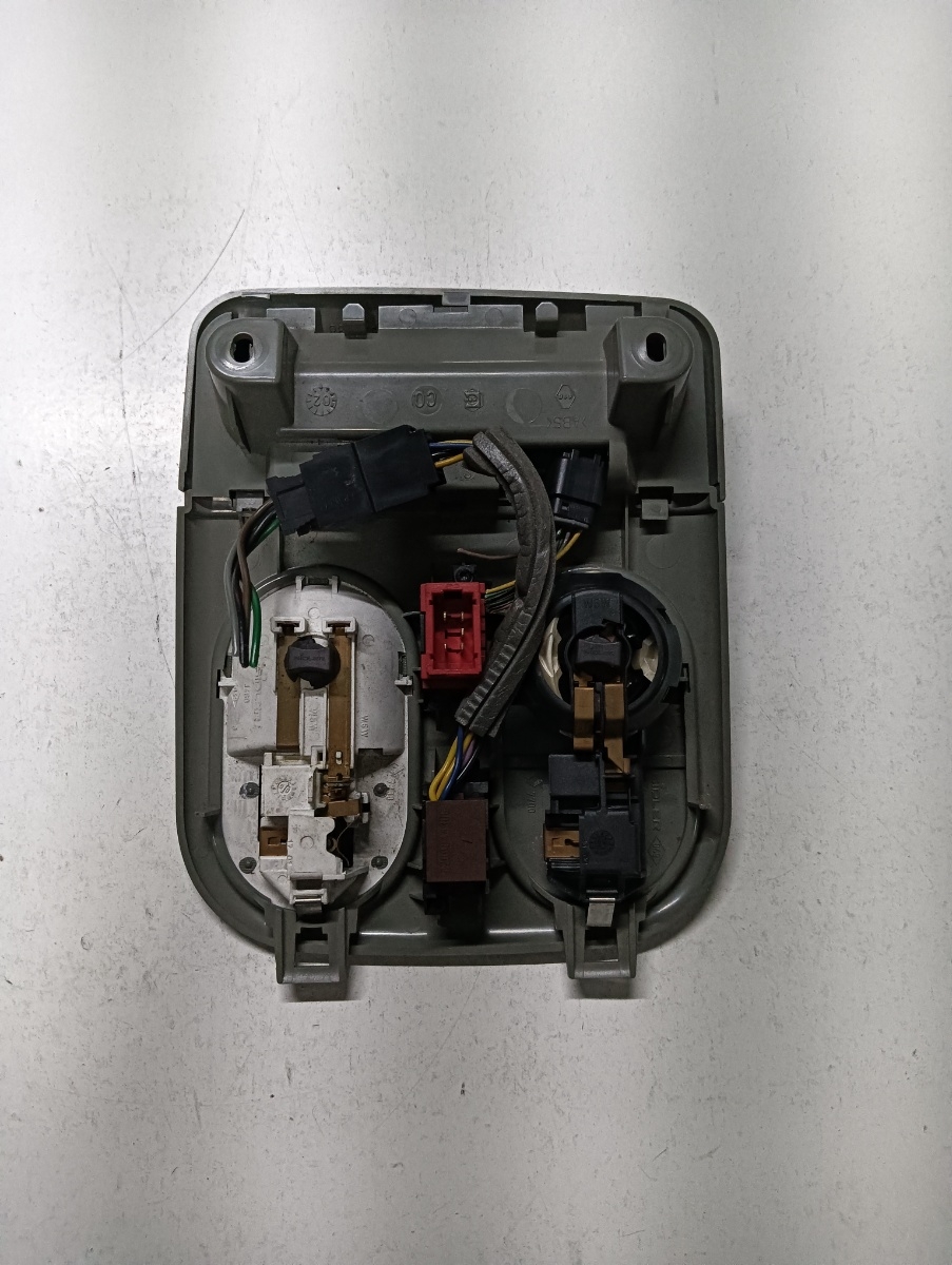 Lampa plafon RENAULT SCENIC I JA0/1_, FA0_ 1999 - 2003 – foto 2